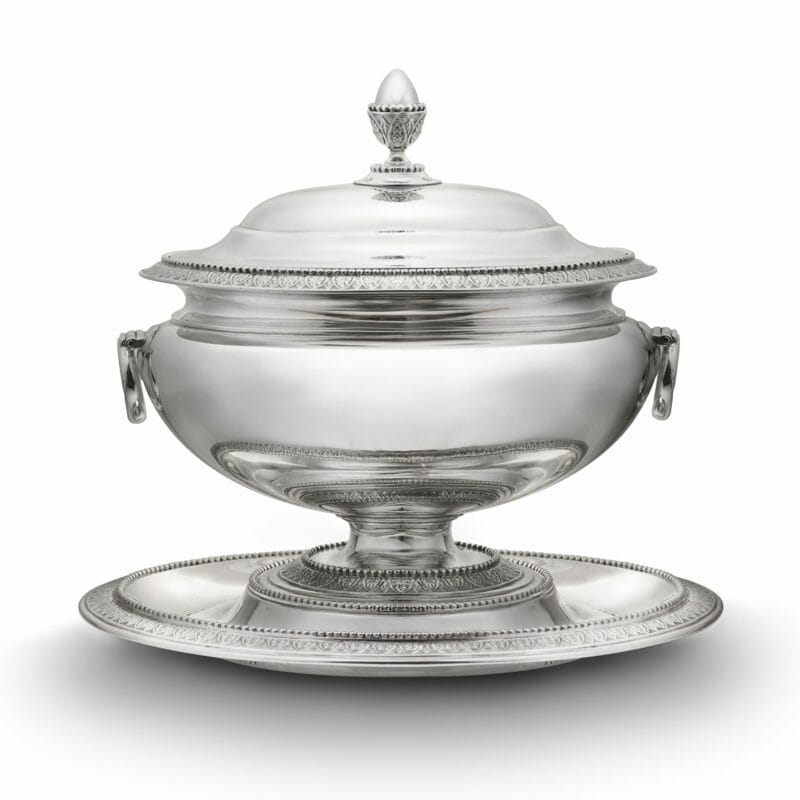A Victorian Stearling Silver Tureen