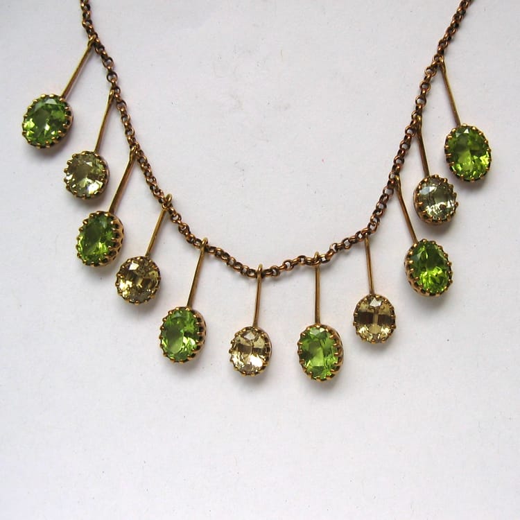 A Victorian Peridot And Chrysoberyl Necklace
