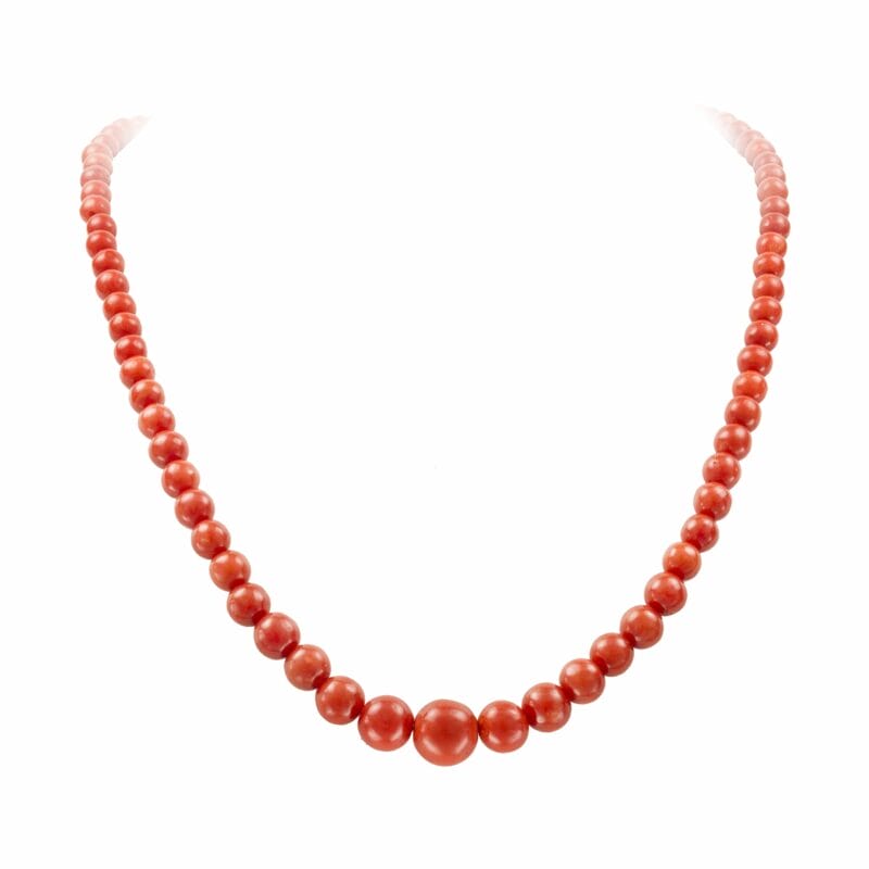 A Graduated Coral Bead Necklace