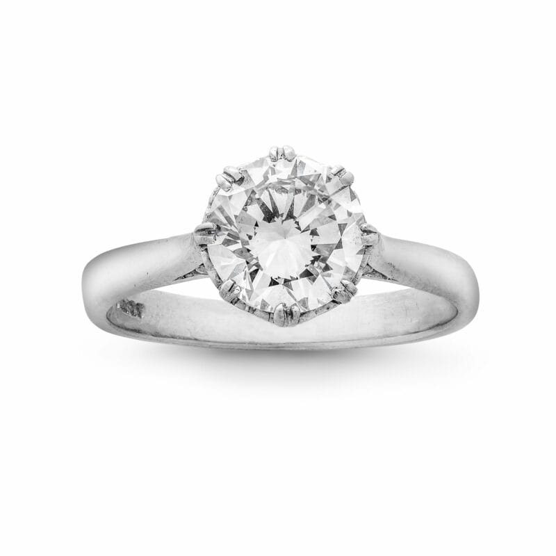 A Round Brilliant-cut Diamond Ring