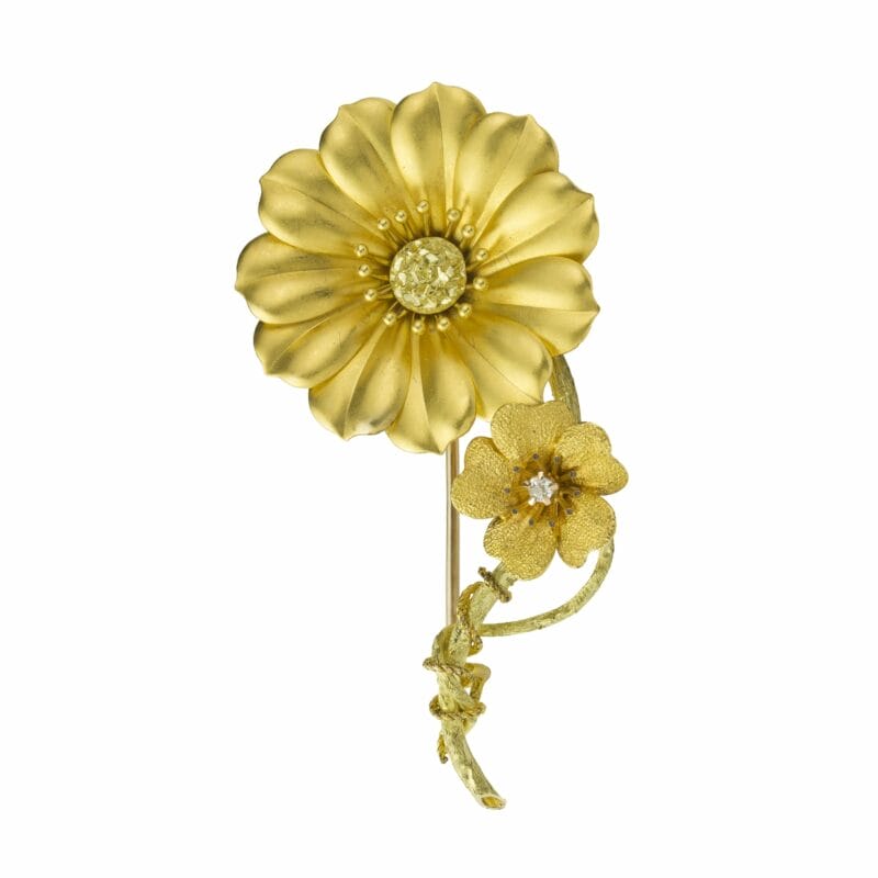 A Victorian Gold Double Flower Brooch
