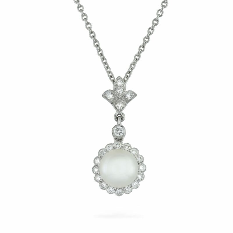 A Pearl And Diamond Cluster Pendant And Chain