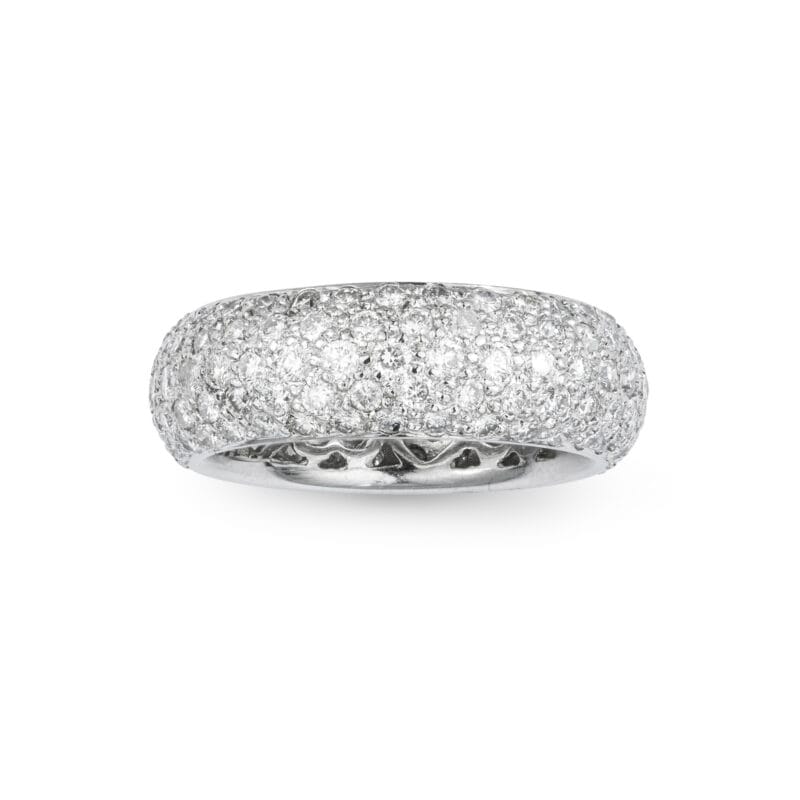 A Diamond Pave-set Ring