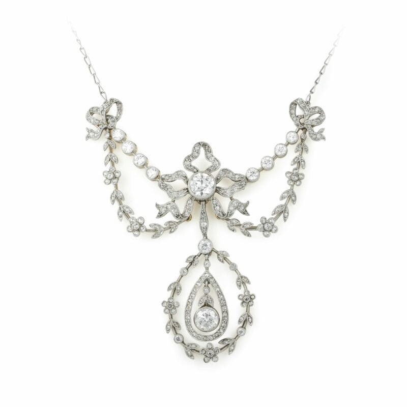 An Fine Edwardian Diamond Festoon Necklace