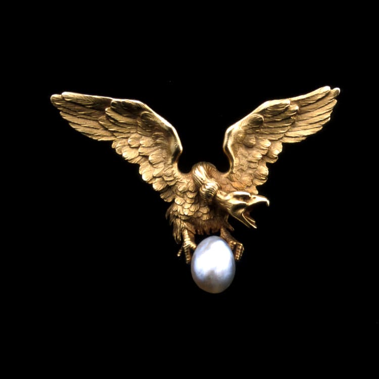 An Antique French Carved Gold Eagle Brooch, C1880