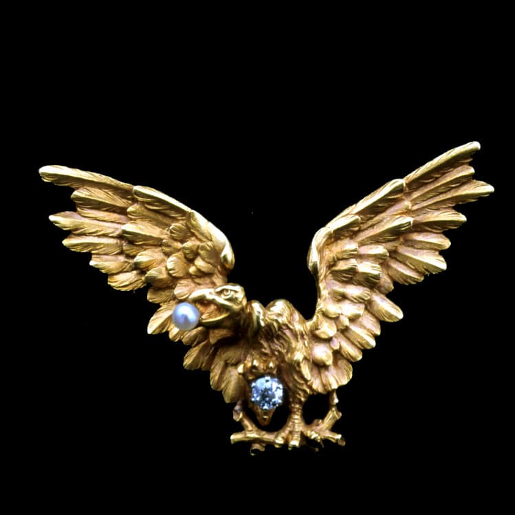 A Nineteenth Century French Carved 18ct Gold Eagle Brooch