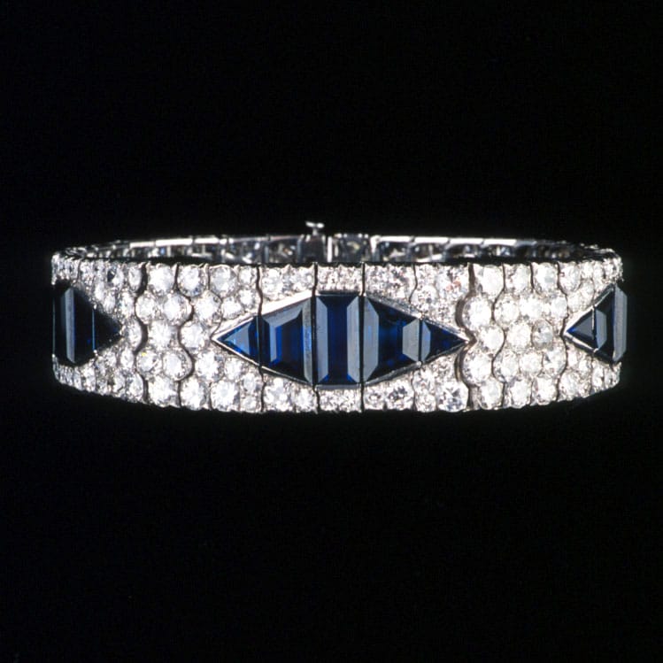 A Fine Art Deco Calibré Sapphire And Diamond Bracelet