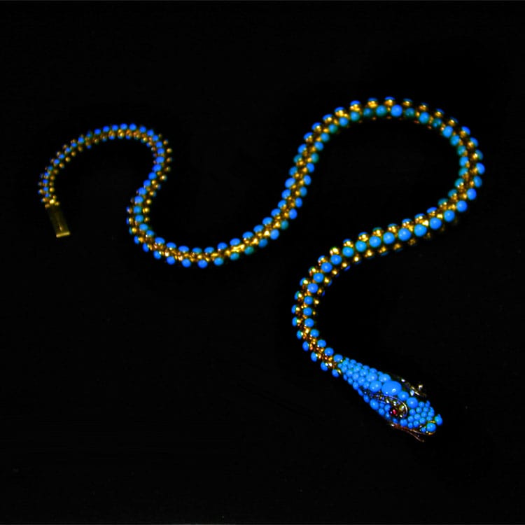 A Turqoise Snake Necklace