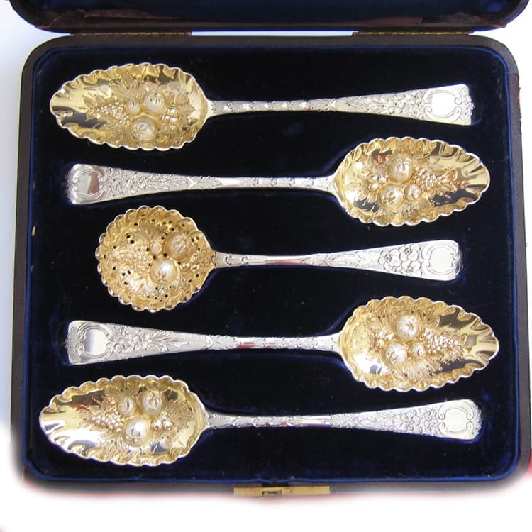 A Cased Set Of Georgian Berry Spoons, Circa 1803 – 1822