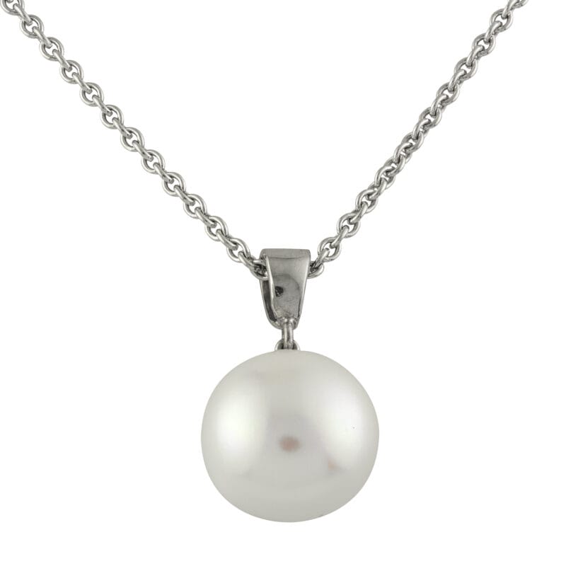 A Cultured Pearl Pendant