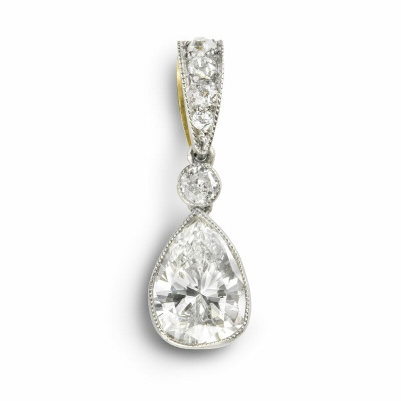 A Pear Shape Diamond Pendant