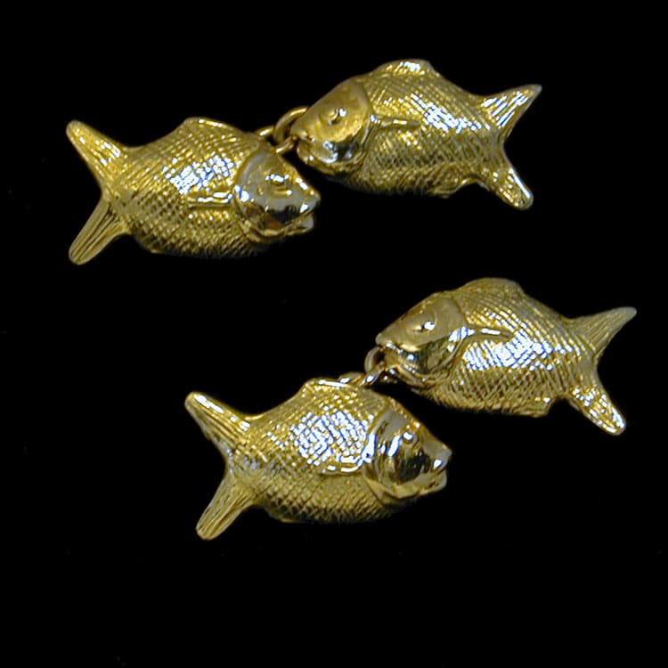 A Pair Of 18ct Gold Fish Cufflinks By David Hensel