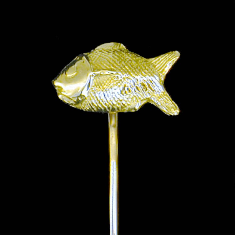 An 18ct Yellow Gold Fish Motif Stick Pin By David Hensel