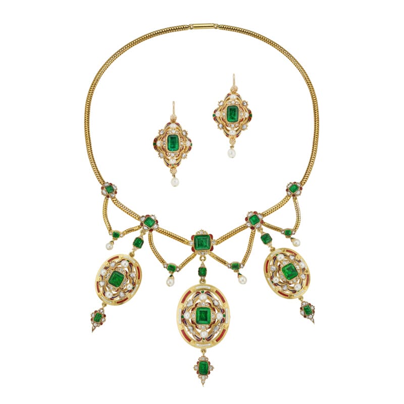 A Victorian Holbeinesque emerald, diamond and pearl suite