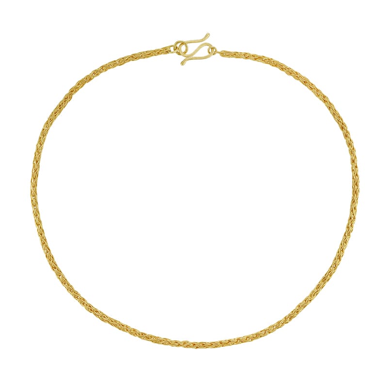 A handmade chain necklace by Akelo